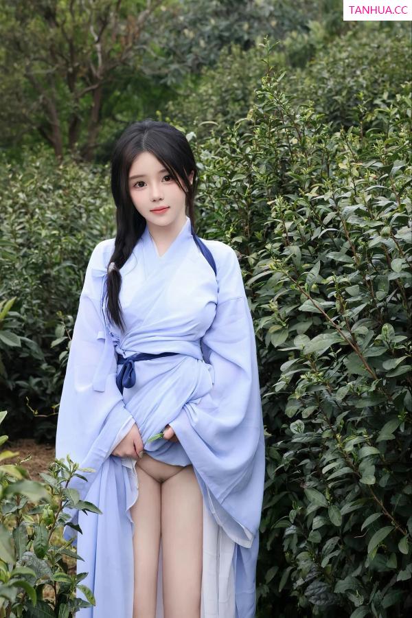   [XiuRen]高清写真图 2024.04.12 No.8386 小薯条nienie 美臀性感第10张图片